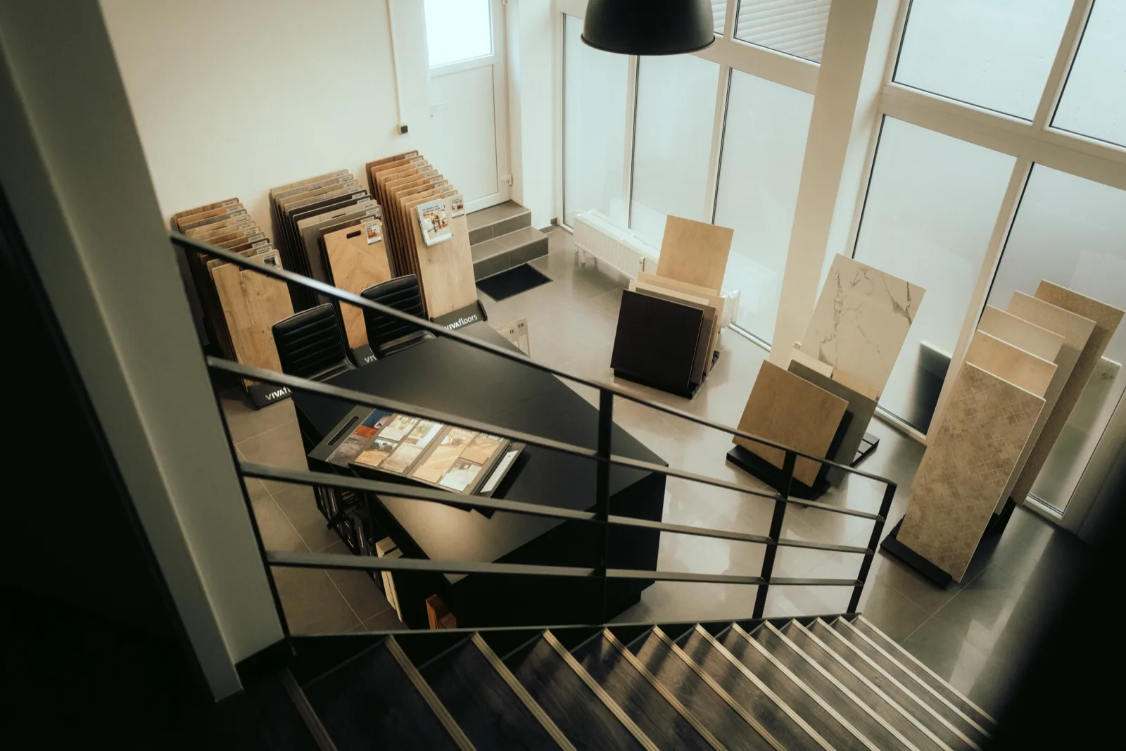 Beratungsbereich mit Materialmuster